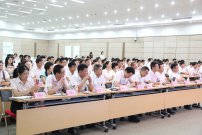 輝煌集團舉行《標(biāo)準(zhǔn)化接待服務(wù)禮儀培訓(xùn)》提升專業(yè)素養(yǎng)！